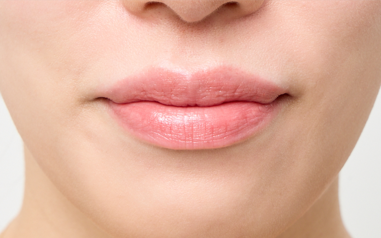 面長さん向けメイクのポイント-リップ