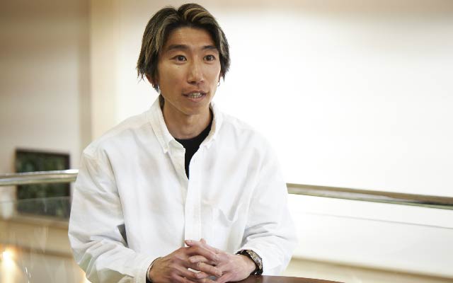 今回教えていただく髪のスペシャリスト：林田 涼さん