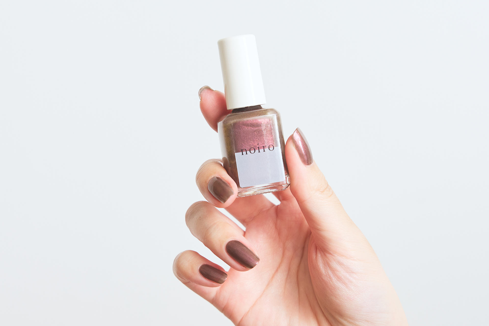 noiroネイルカラー 偏光ブラウン